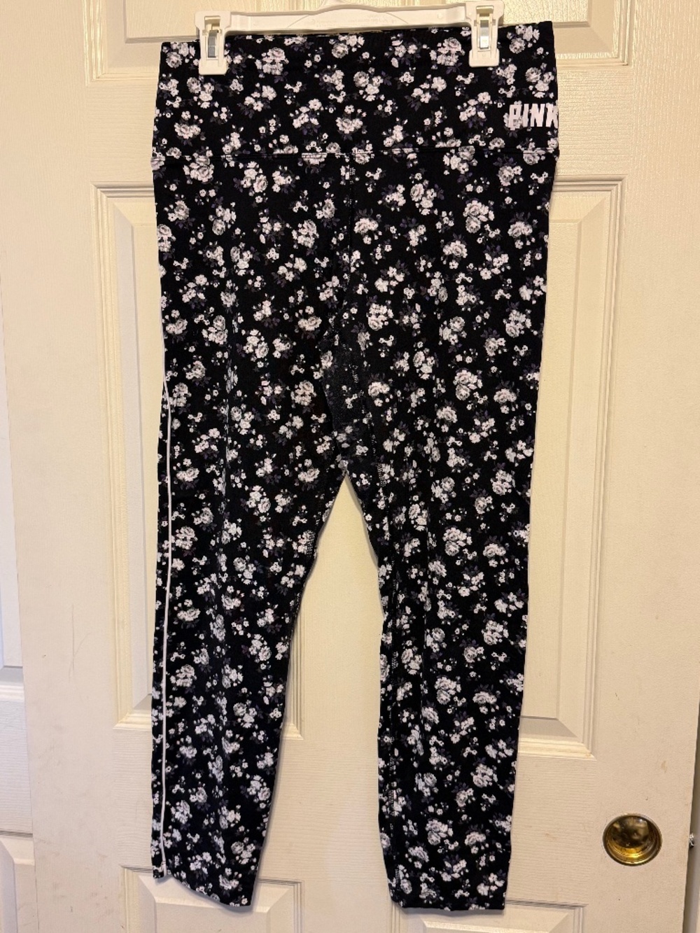 Victoria Secret Women's Pink Ultimate Floral Pattern Leggings XL